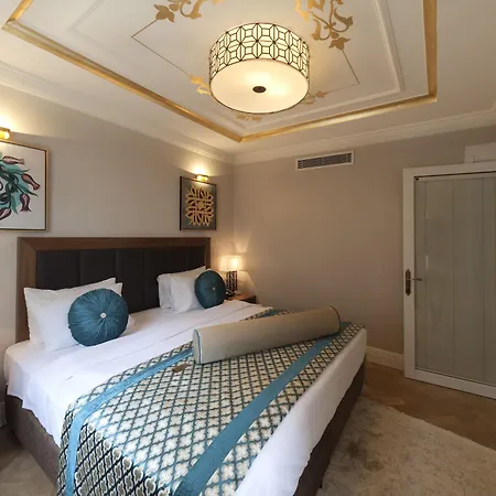 Golden Age Taksim 4*