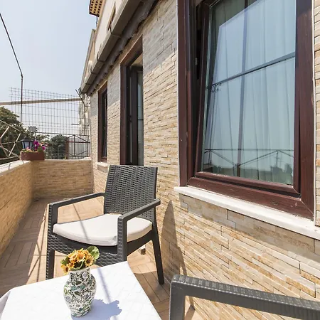Naz Wooden House Гостевой дом Стамбул