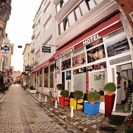Palace Point Otel