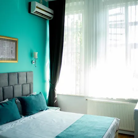 Tulip House 3*