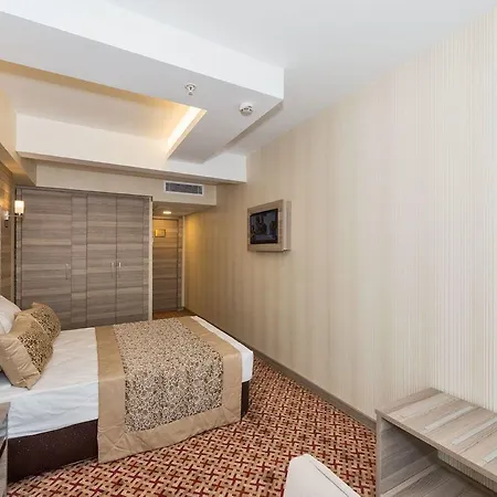 Matiat Hotel 2*
