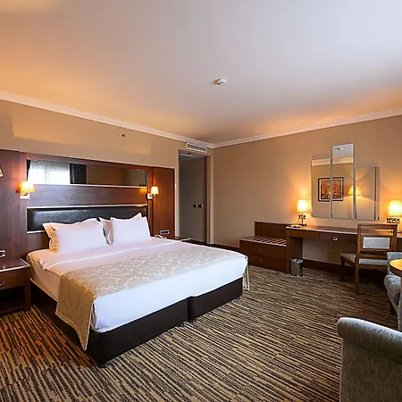 Dream Hill Business Deluxe Asia 4*