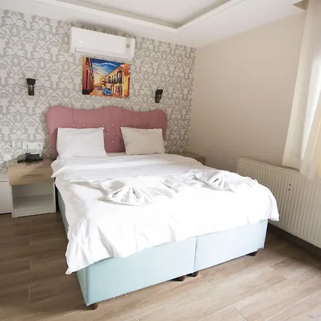 T-square Hotel