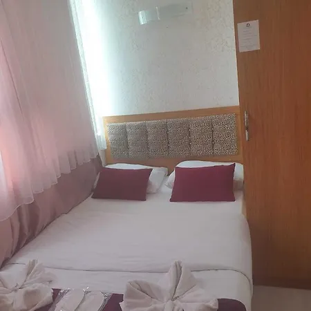 Grand Airport Hotel