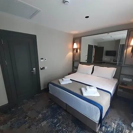 Taksim Pera Orient 4* Стамбул