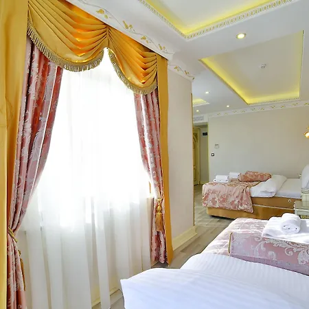 Hotel Nayla Palace 2*