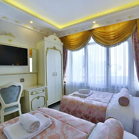 Nayla Palace Hotel 2*