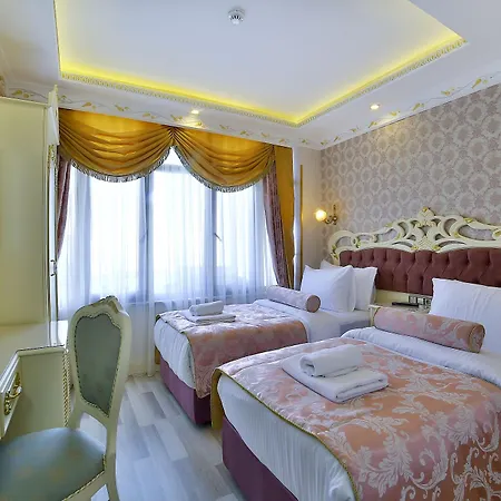 Hotel Nayla Palace