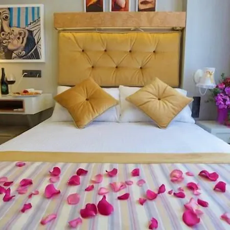 Hotel Just 3*