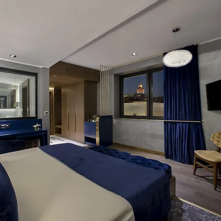 Hotel The Wings