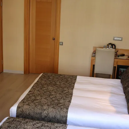 Emerald Hotel