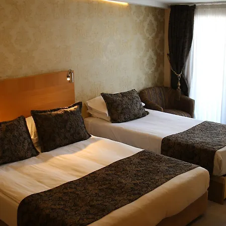 Emerald Hotel 4*