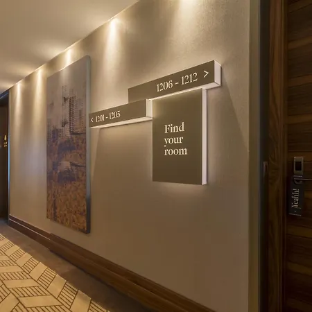 מלון Golden Tulip Bayrampasa 5*