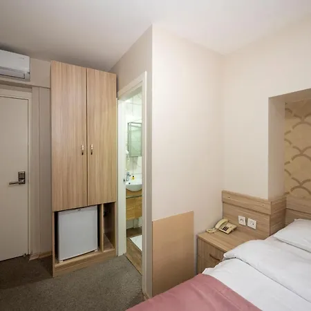 Melita Hotel 3*