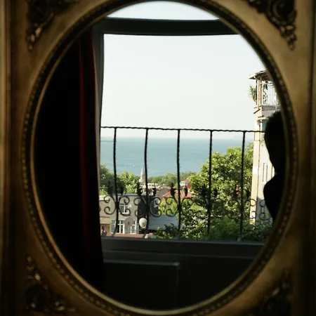 Asitane Life Hotel