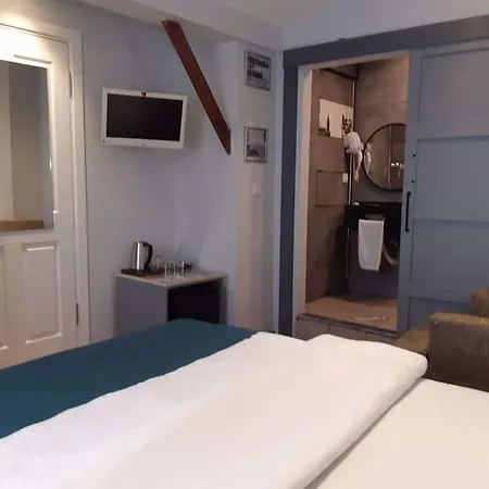 Hotel Corner Hot