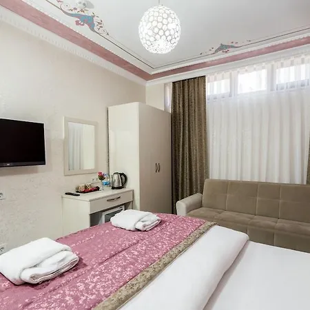 Atam Hotell