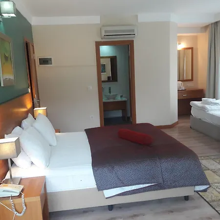 Island Szálloda 2*