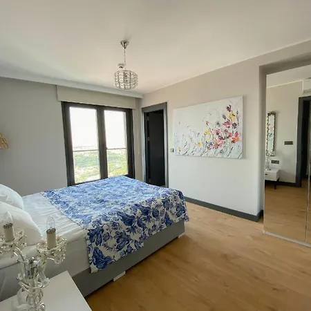 Luxury Duplex With Terrace By Siena *