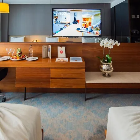 Hotel Dosso Dossi & Downtown 5*