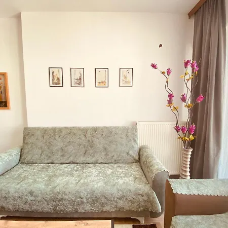 Apartment Alpha Home-aris *