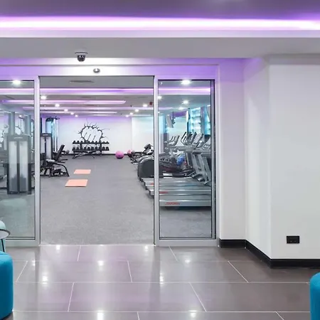 Yotel Airport, Entrance Hotel Istambul