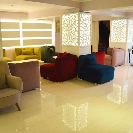 فندق Comfort Downtown 4*