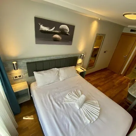 Kaya Est 1985 Hotel Estambul