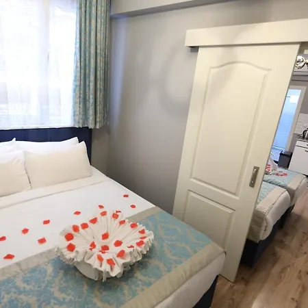 White Pearl Aparthotel