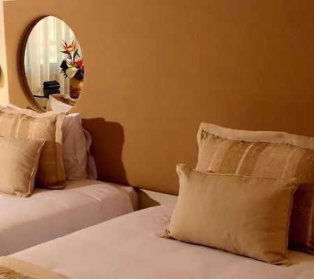 Hotel Wow Airport 4*