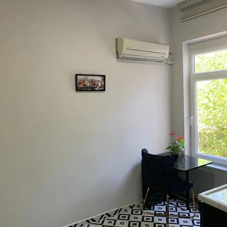 Nearby Taksim Spacious Flat With Duble Bed * Istanbul