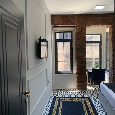 Apartment Nearby Taksim Spacious Flat With Duble Bed Istanbul