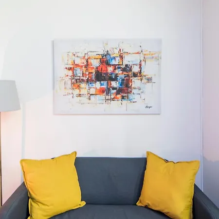 Apartment Elegant 2 Bedroom Duplex House With Garden In Cihangir *