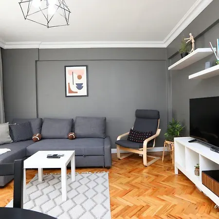 Stylish And Flat In Kadikoy Апартаменты Стамбул