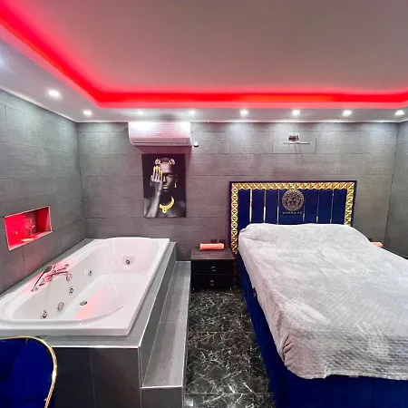 Levent Palace Jakuzili * İstanbul