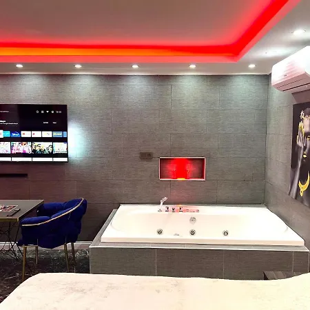 Levent Palace Jakuzili Oda ve Kahvaltı