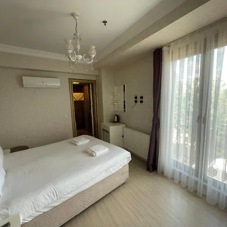 Bed and breakfast The Local &