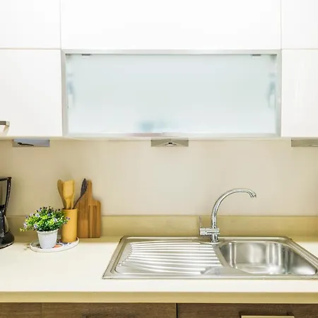 Apartment Elegant 2 Bedroom Duplex House With Garden In Cihangir