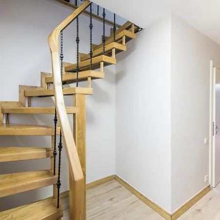 Elegant 2 Bedroom Duplex House With Garden In Cihangir Apartment