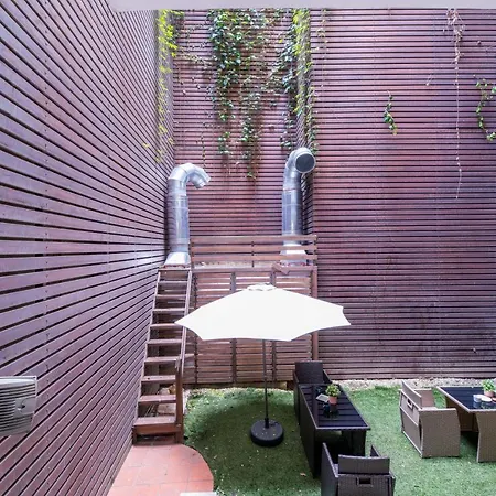 Elegant 2 Bedroom Duplex House With Garden In Cihangir Istanbul