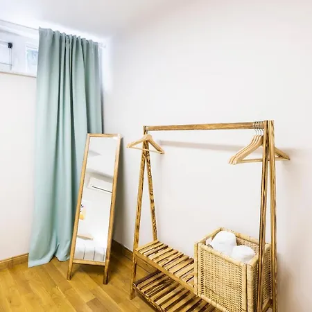 Apartment Elegant 2 Bedroom Duplex House With Garden In Cihangir *