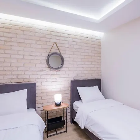 Apartment Elegant 2 Bedroom Duplex House With Garden In Cihangir Istanbul