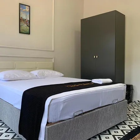 Nearby Taksim Spacious Flat With Duble Bed Apartment
