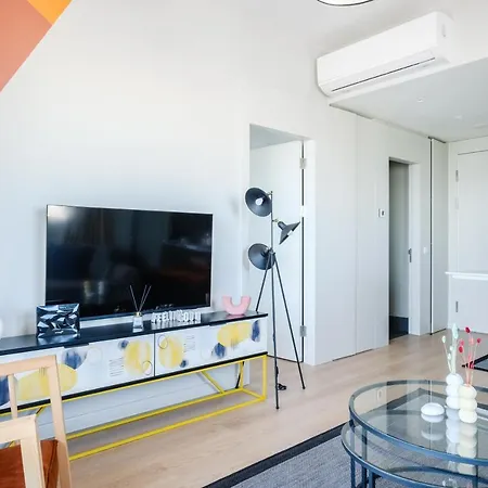 Roya Nova By Newinn Apartment *