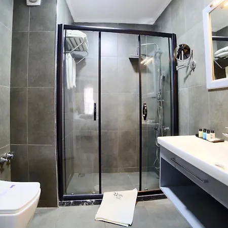 Almina Hotel