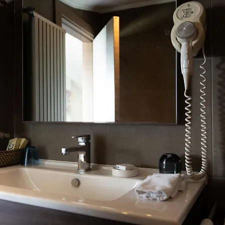Hotel Elanaz 3*