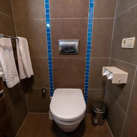 Elanaz Hotel 3*