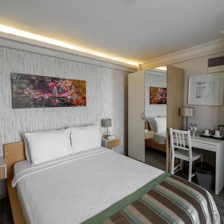 Hotel Elanaz 3*