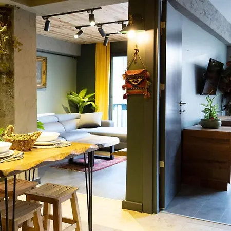 Luxury Of A With The Comfort Of In The Center Of Kadikoy