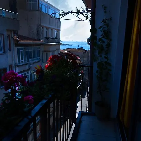 Luxury Of A With The Comfort Of In The Center Of Kadikoy Apartment *